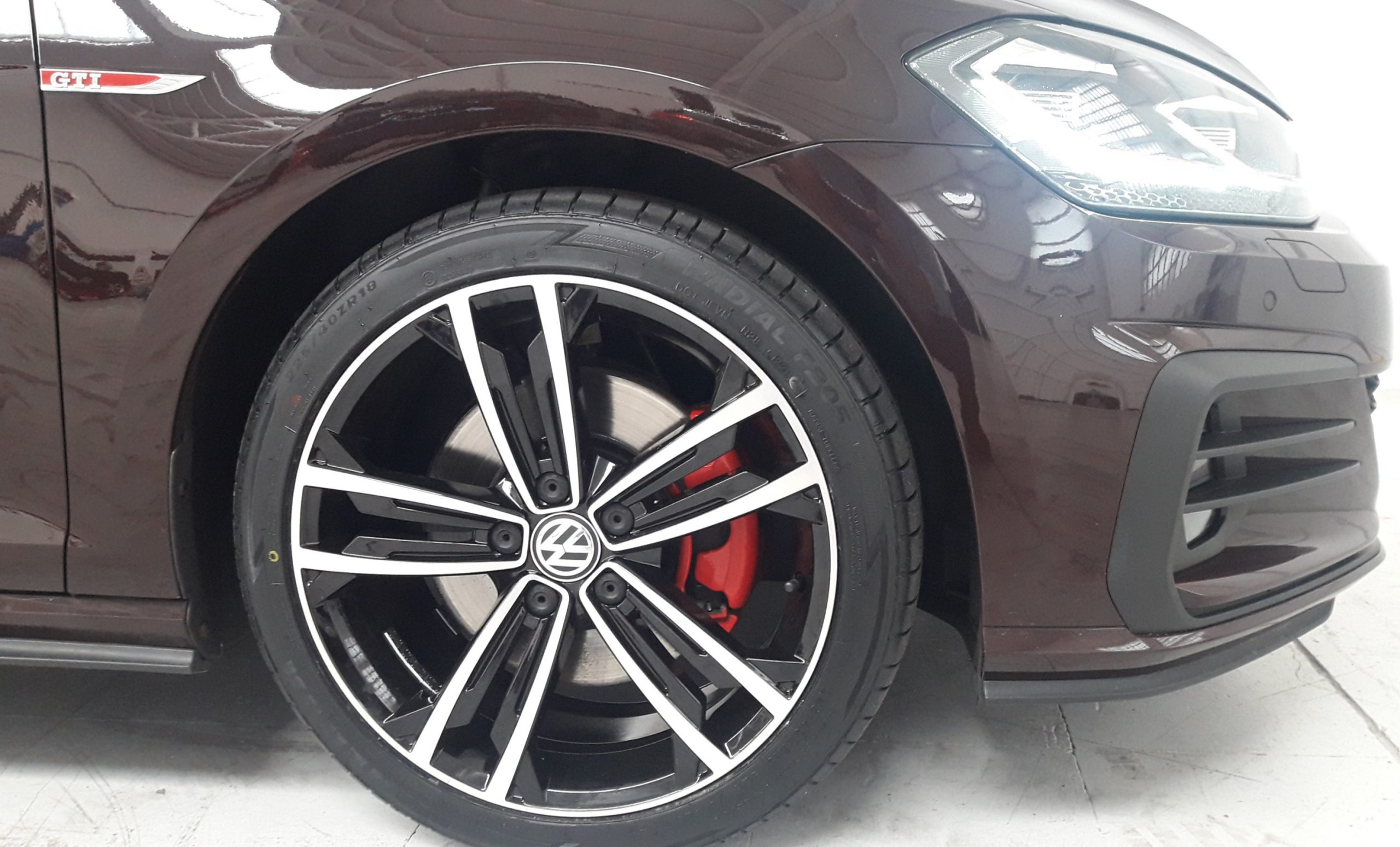 VOLKSWAGEN GOLF VII GTI PERFORMACE 245CV - Imagen 8