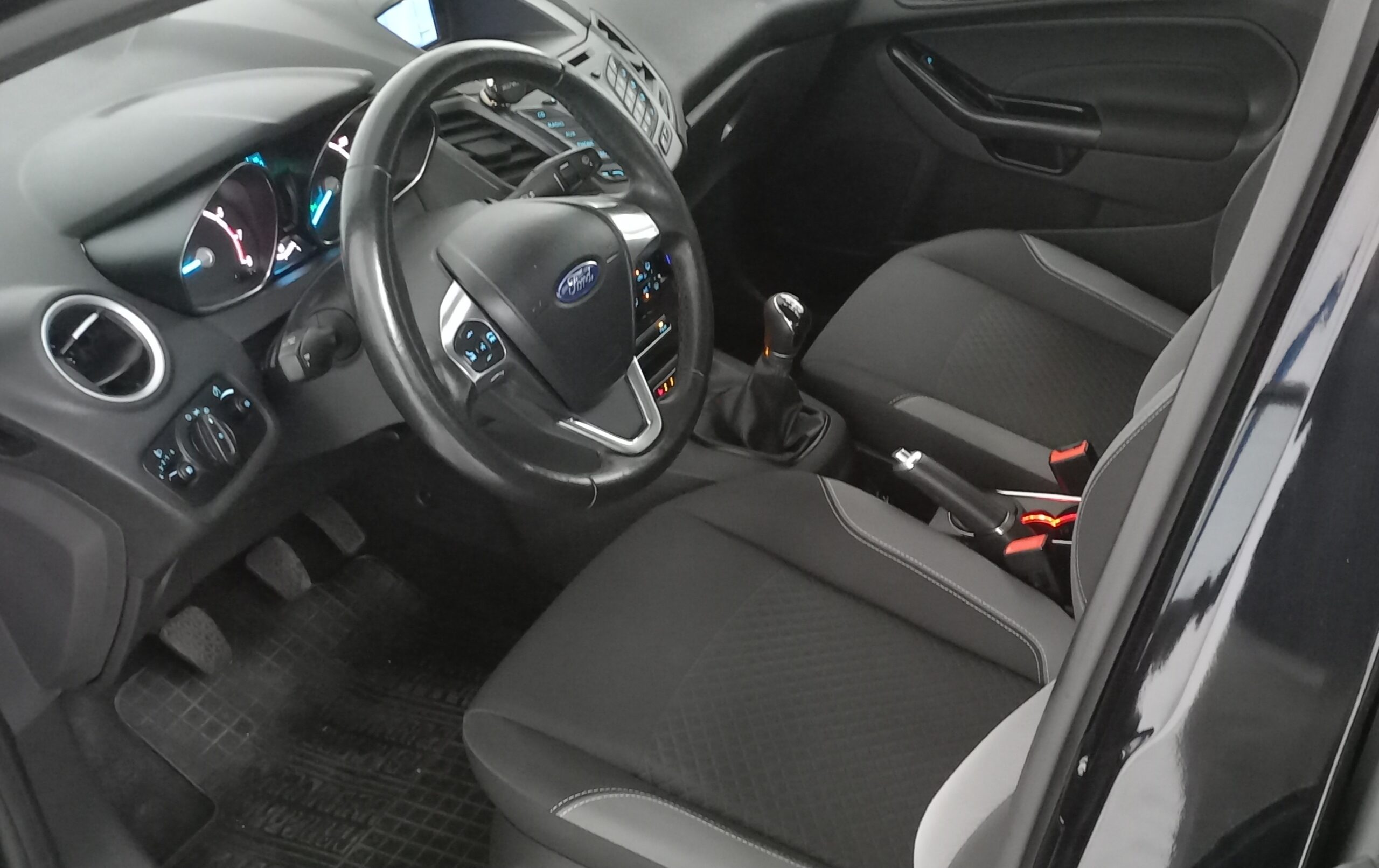 FORD FIESTA 1.0 I EDITION PLUS - Imagen 14