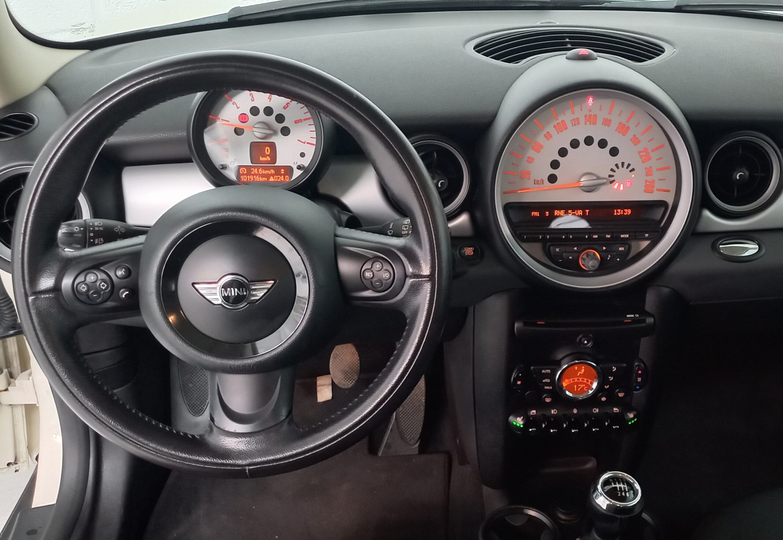 MINI COOPER DIESEL EDITION - Imagen 15