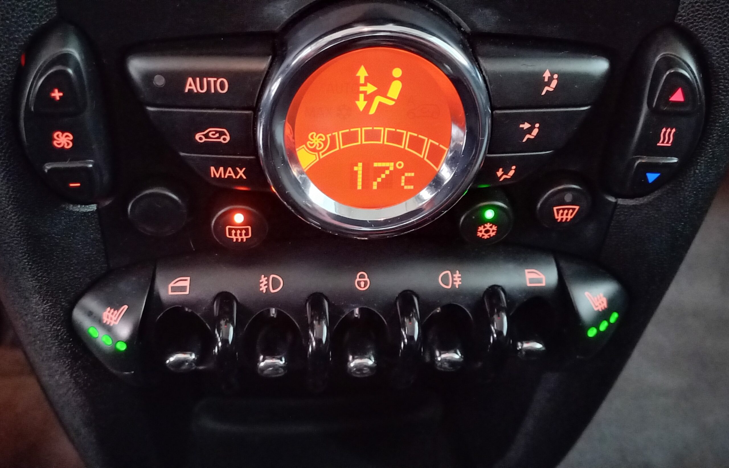 MINI COOPER DIESEL EDITION - Imagen 18