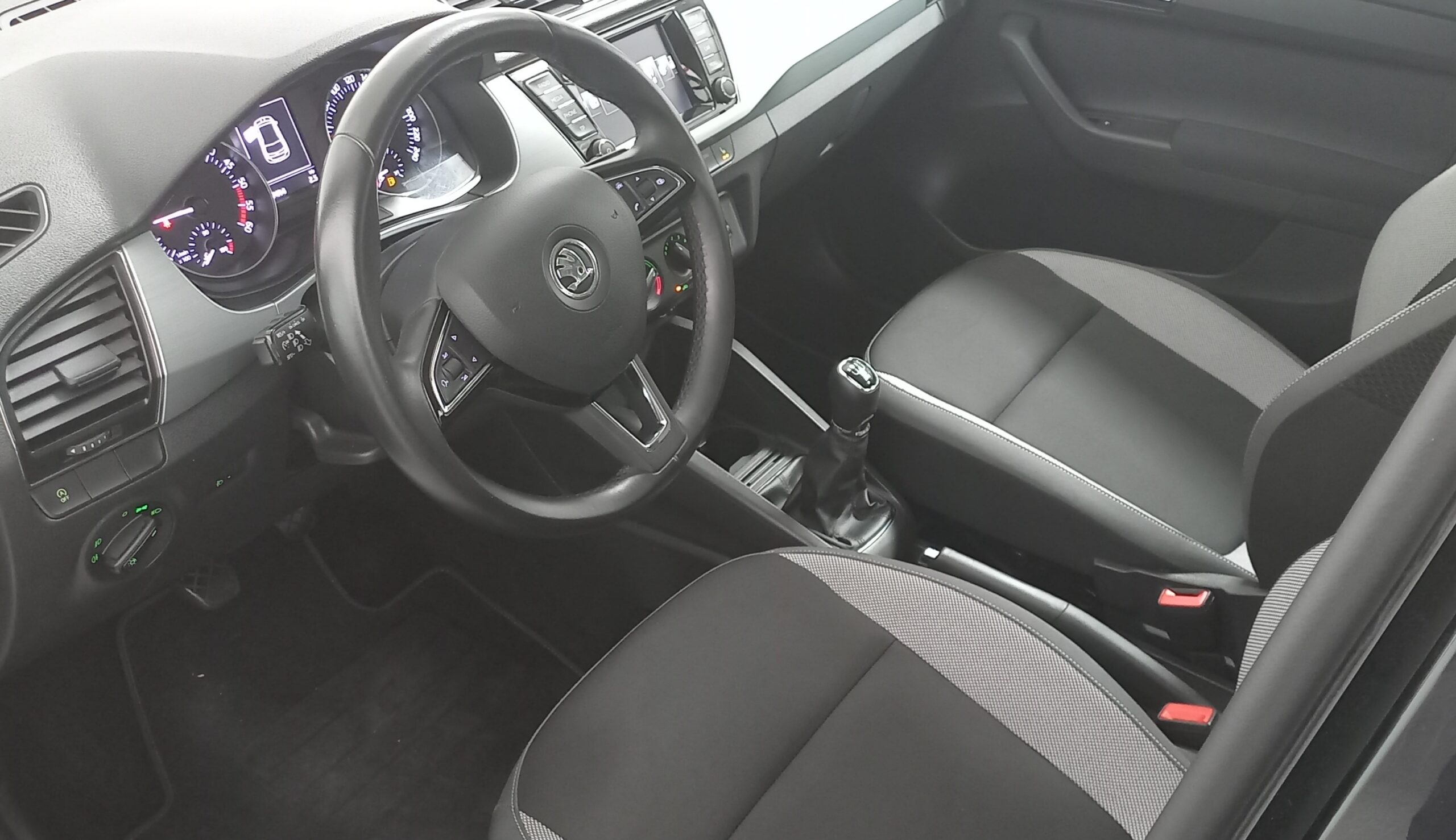 SKODA FABIA TDI 90 CV - Imagen 15