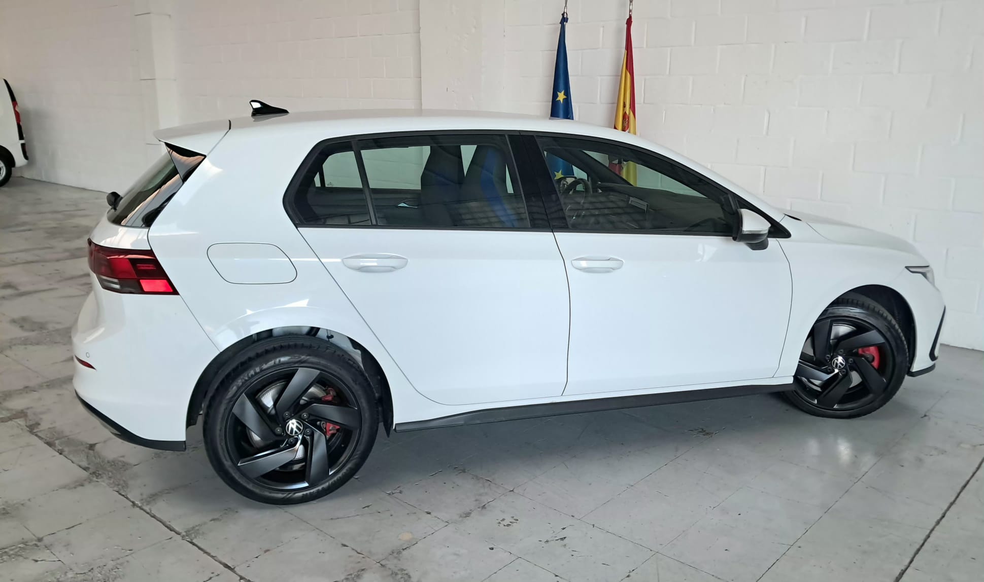 VW GOLF GTE 245CV - Imagen 13